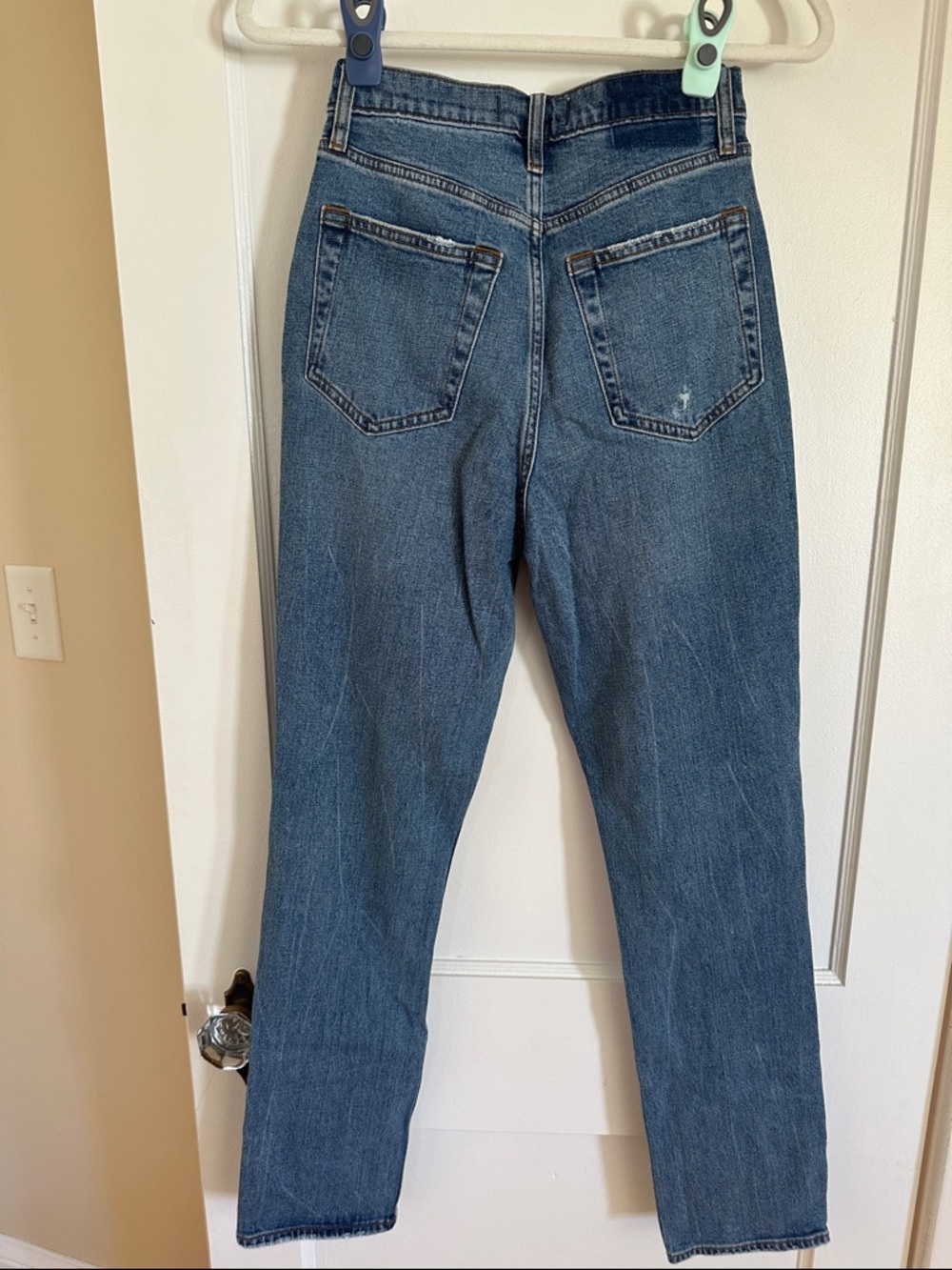 Abercrombie & Fitch Ultra High Rise The 90s Slim Straight Jeans - Picture 5 of 5